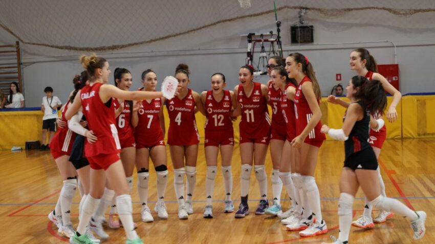 Gururumuzsunuz kizlar eze eze sampiyon olduk 4RgW5WrS