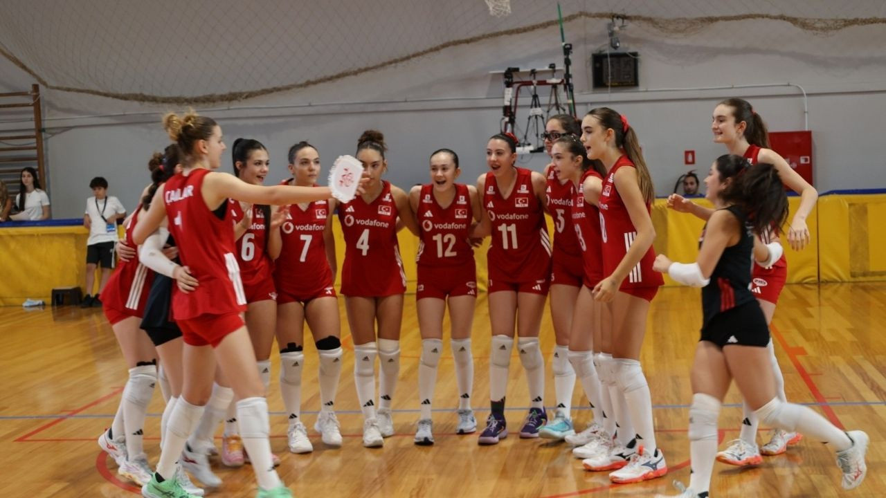 Gururumuzsunuz kizlar eze eze sampiyon olduk 4RgW5WrS